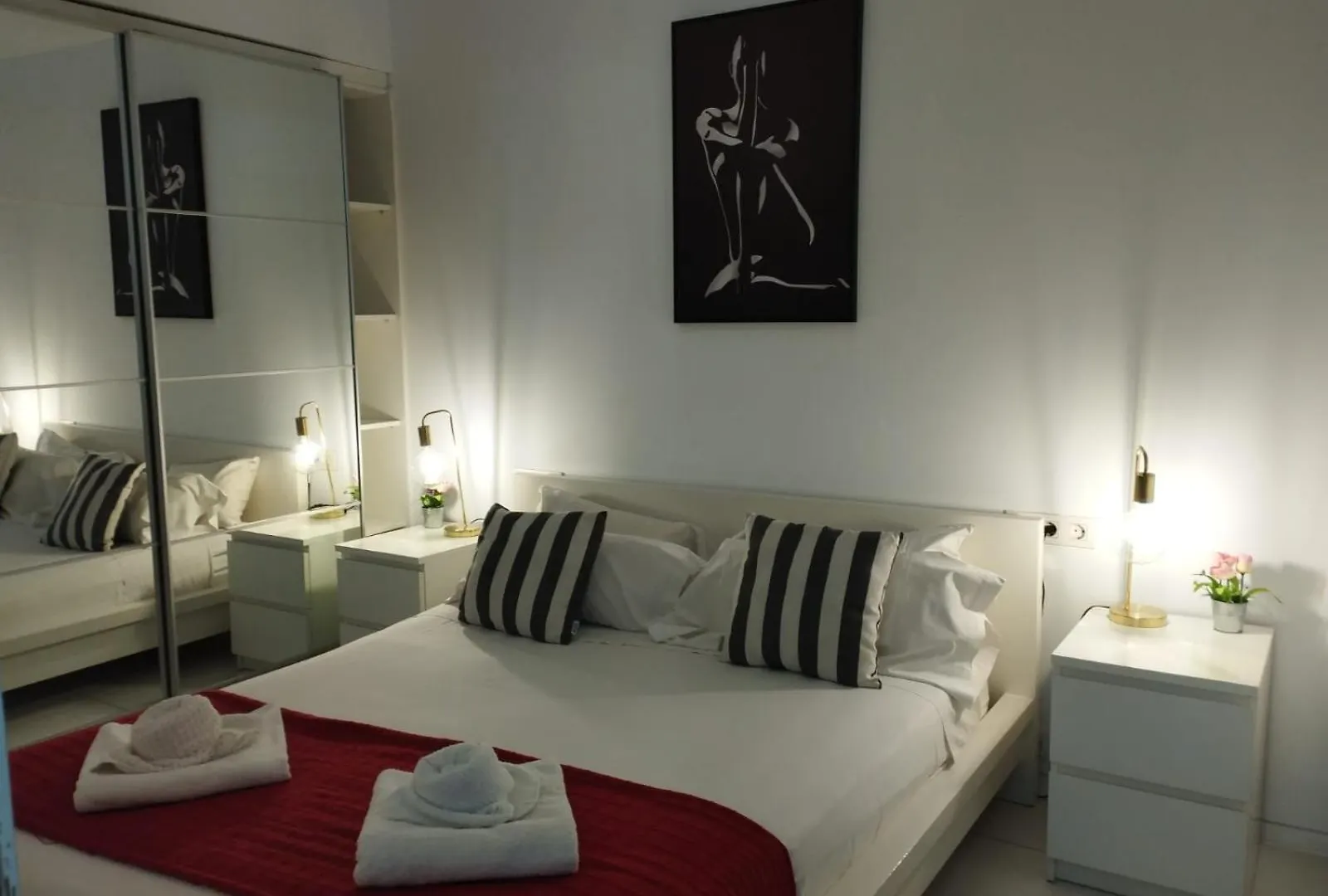 The Loft Ibiza 호텔  이비자타운